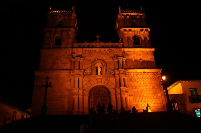 La fachada iluminada