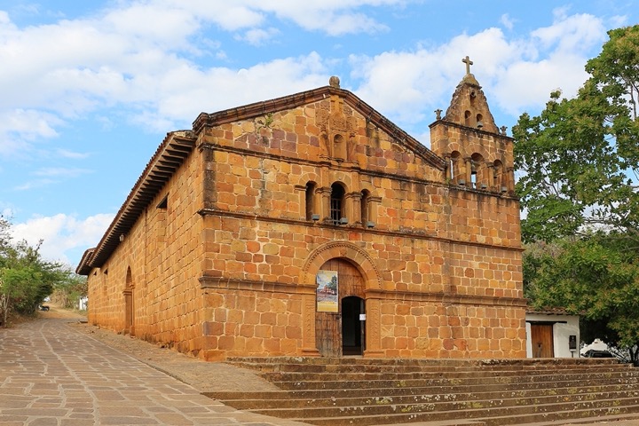 La capilla vista de lado