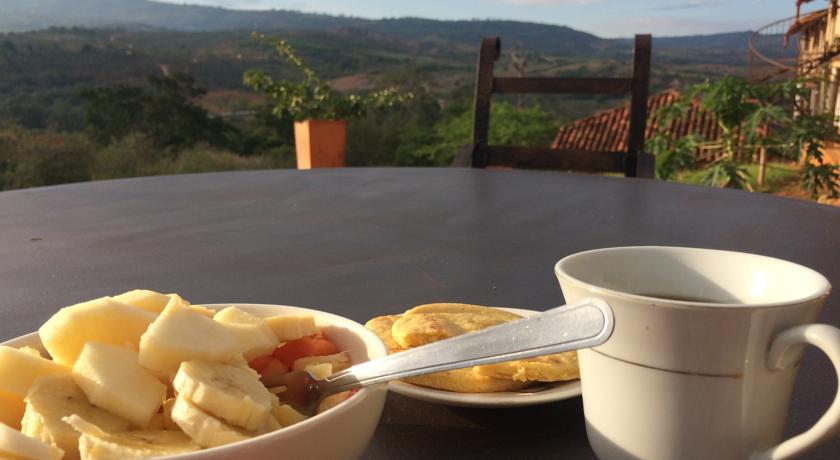 Desayuno frente al paisaje