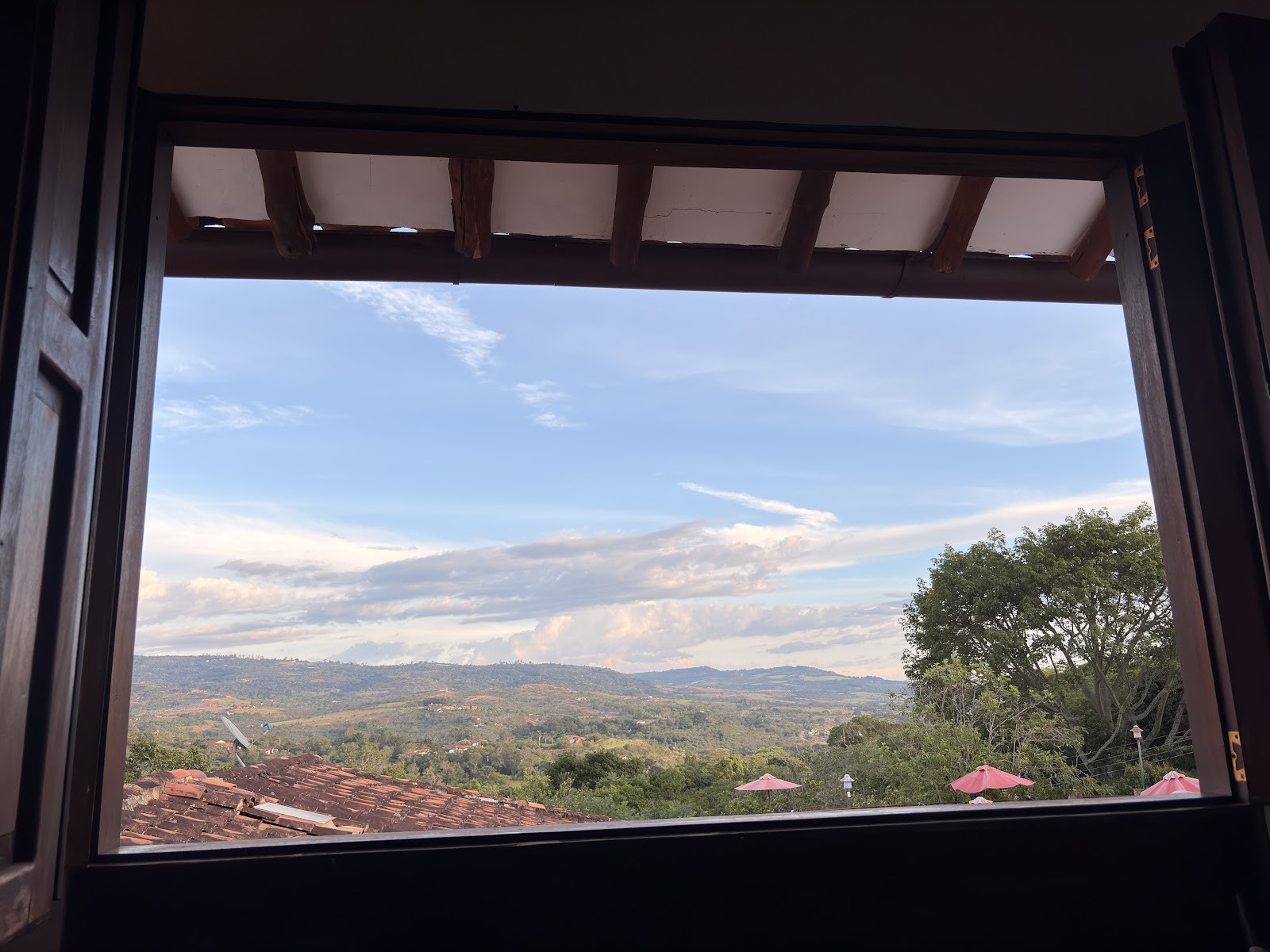 Vista de las colinas desde el corredor